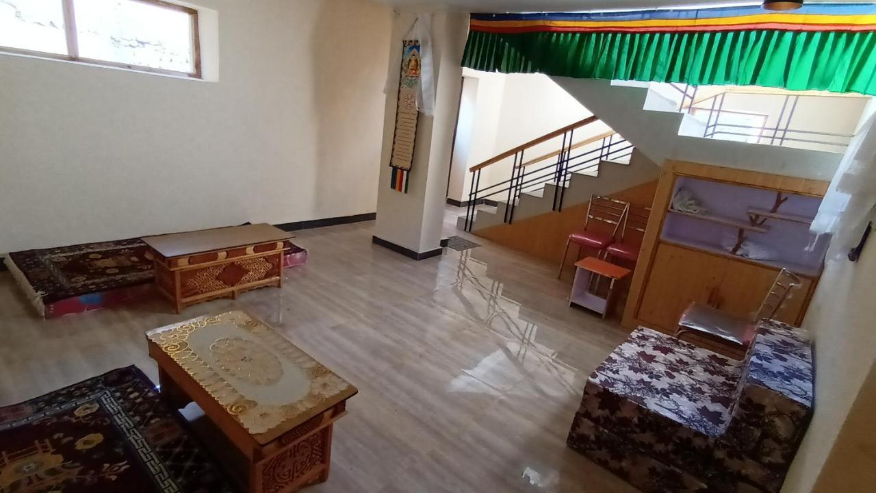 Gonbo Guest House ليه المظهر الخارجي الصورة